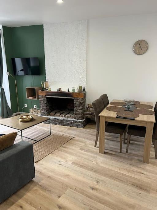 Le Chaleureux Luchonnais Apartment Bagnères-de-Luchon Екстериор снимка