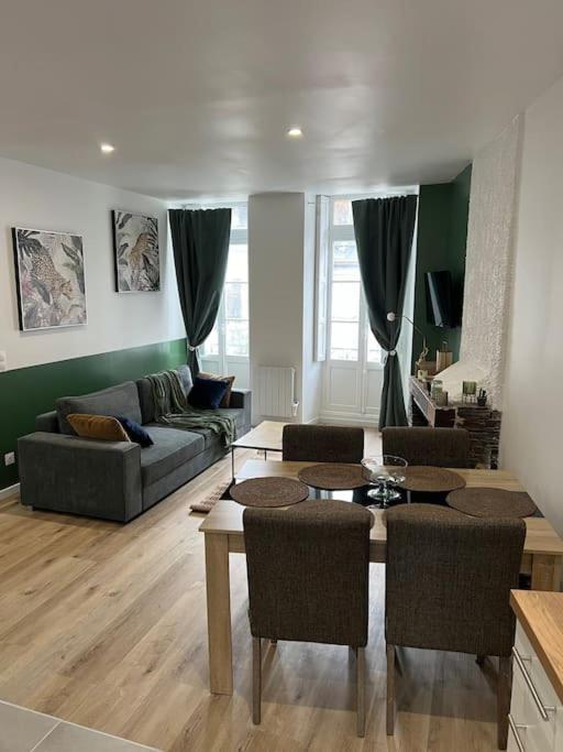 Le Chaleureux Luchonnais Apartment Bagnères-de-Luchon Екстериор снимка