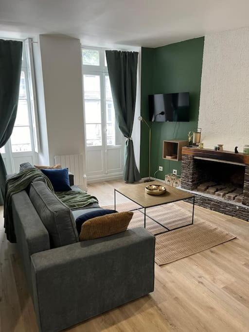 Le Chaleureux Luchonnais Apartment Bagnères-de-Luchon Екстериор снимка