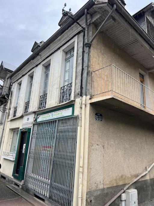 Le Chaleureux Luchonnais Apartment Bagnères-de-Luchon Екстериор снимка